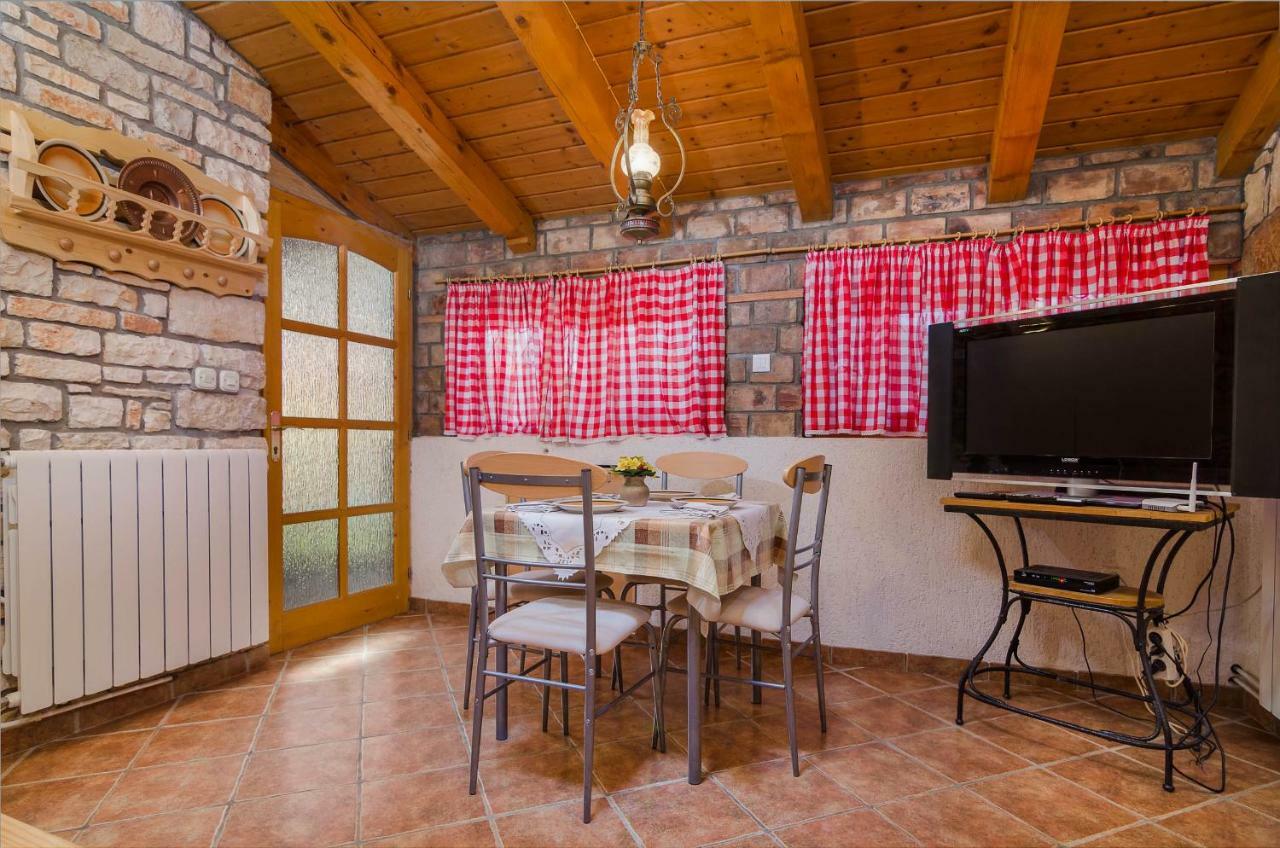 Apartments Marija & Pepa Ρόβινι Εξωτερικό φωτογραφία