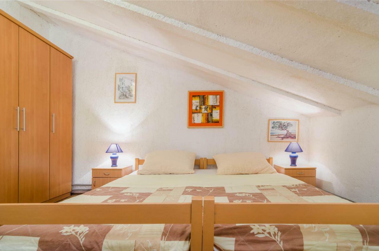 Apartments Marija & Pepa Ρόβινι Εξωτερικό φωτογραφία