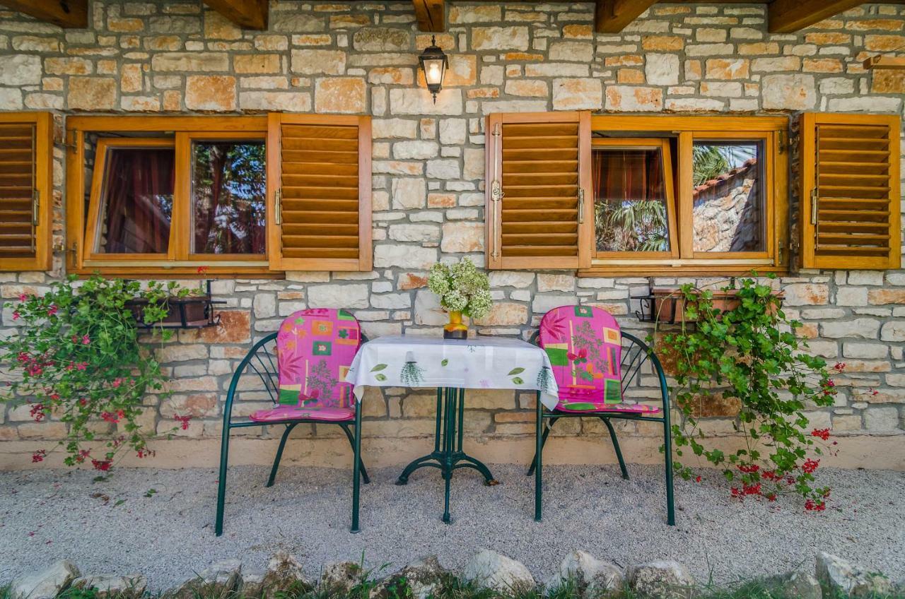 Apartments Marija & Pepa Ρόβινι Εξωτερικό φωτογραφία